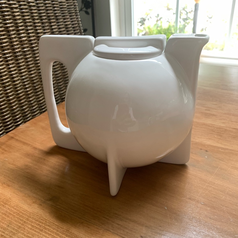 Vintage Modernist Bauhaus pure white Teapot. Immaculate condition.